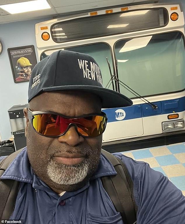 Jiménez is approaching his 26th year as a New York City transit worker and is said to treat each of his passengers as if they were his neighbors.