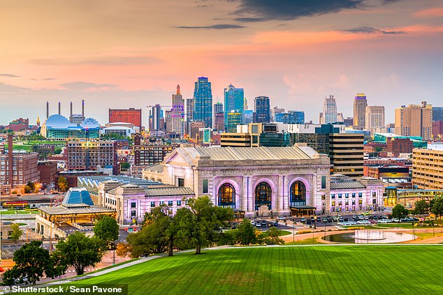 In addition to having a thriving arts and cultural scene, with many museums, galleries, and theaters, Kansas City also has a median home price of $389,500.