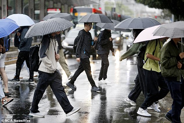 Australians will have a warmer than normal summer, but this week will bring rain across the country.