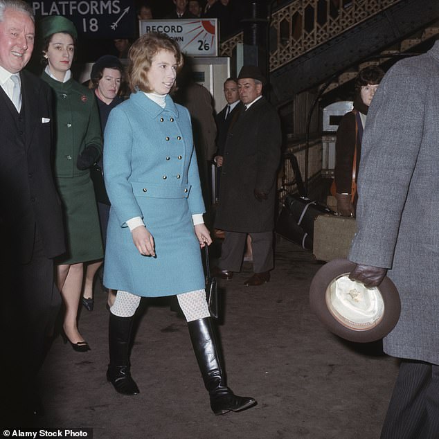 Anne Short Bob at Liverpool Street Station in 1967, aged 17