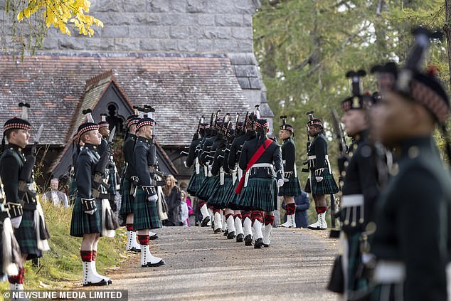 This year, the King's Guard consisted of the Royal Regiment of Scotland (SCOTS), the senior line infantry regiment and only the Scottish line infantry of the British Army.