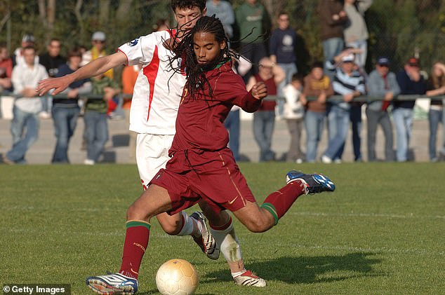 Paim photographed playing for Portugal in an under-20 international match against Jordan in 2007.