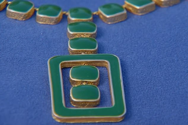 During the last episode of the show, a woman brought expert Judith Miller a necklace with a striking green emerald.