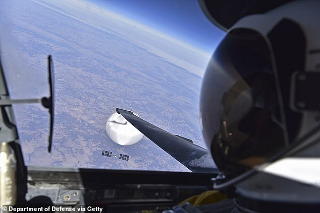 A US Air Force U-2 pilot observes the suspected Chinese surveillance balloon on February 3, 2023 as it hovers over the US.