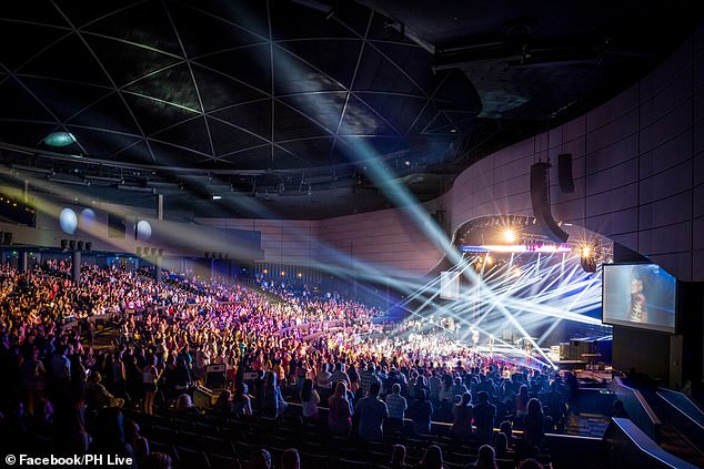 Fifty (born Curtis Jackson III) will perform inside the 4,600-seat PH Live, also known as Bakkt Theatre, which features 2,200 square feet of high-definition LED walls, D&B sound system with over 100,000 watts of power and one of the largest proscenium arch openings in the world. the states