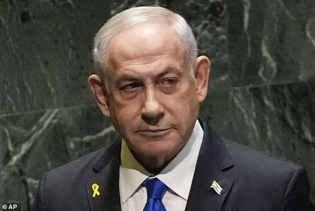 Israeli Prime Minister Benjamin Netanyahu, pictured at the United Nations General Assembly in New York last month, rejected the idea of ​​a ceasefire in Lebanon that would leave Hezbollah close to his country's border.