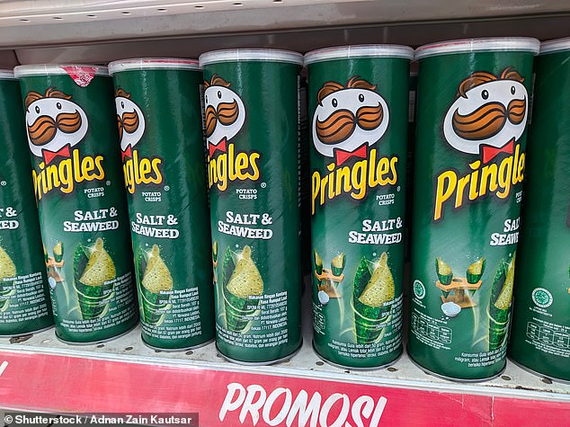 A disappointed traveler accidentally bought seaweed-flavored Pringles in Thailand, thinking they were sour cream and onion.