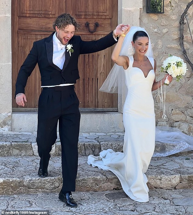 Tom Ralso married his girlfriend Daniella Carraturo in a luxurious estate in Mallorca