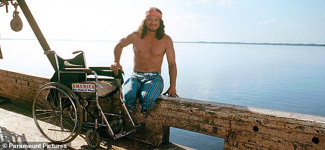 In Forrest Gump, Lieutenant Dan lost both legs below the knee during the Vietnam War.