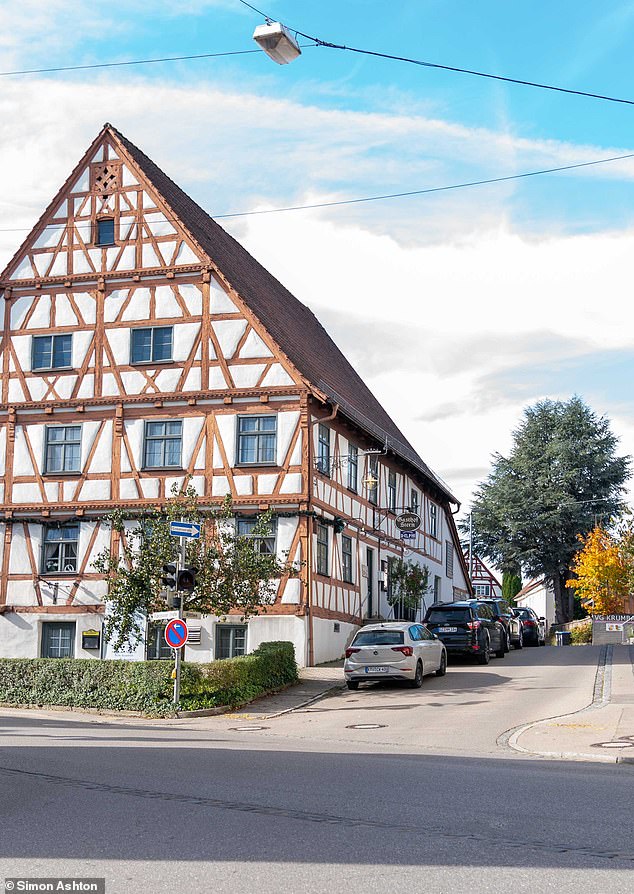 Here you can see the Krumbach market and the historic town hall.