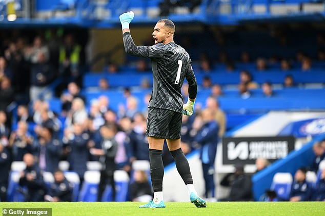 Robert Sánchez receives the nod between the sticks after Alisson's injury at Crystal Palace