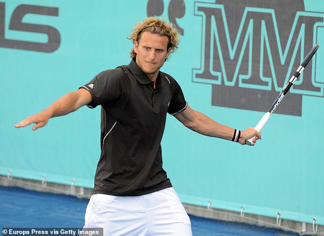 Since July of last year, Forlán has been competing on the ITF Masters professional tennis circuit.