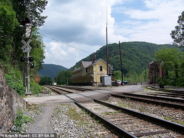 Thurmond, West Virginia, one stop east of Montgomery, is fourth with 466 passengers. Image courtesy of the Creative Commons license.