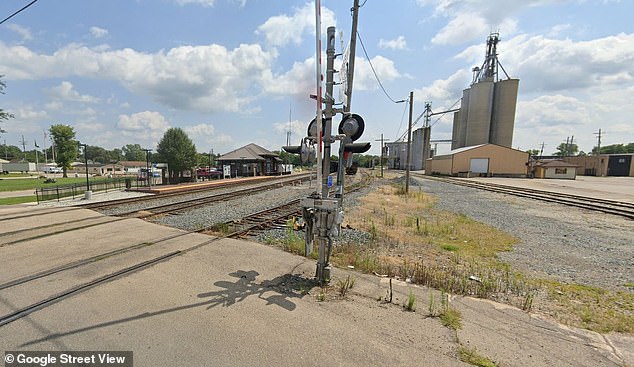 The sixth least used stop, Connersville in Indiana, is used by 528 passengers per year.