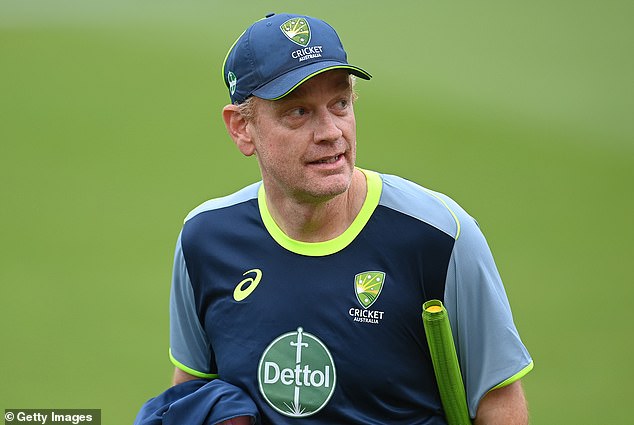 Warner claims to have contacted Australia cricket coach Andrew McDonald about his possible return.