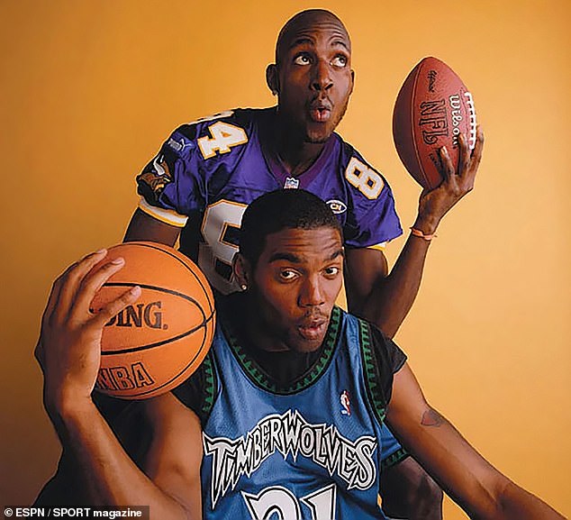 The two athletes paid tribute to the pose of Kevin Garnett (back) and Randy Moss (front) on the cover of Sport magazine back in 2000.