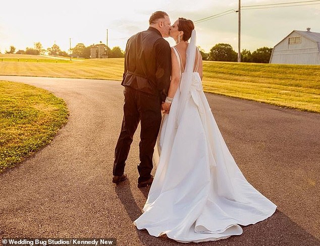 Franken claimed they only arrived an hour before the wedding and started making the cake at 9:30 p.m., an hour after it was due to be cut.