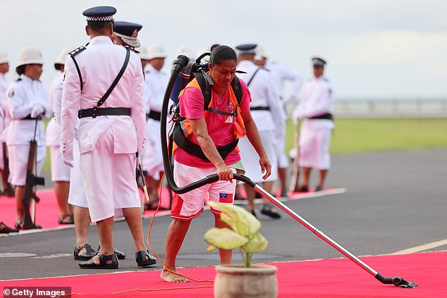 1729666633 711 King Charles and Queen Camilla touch down in Samoa Monarch