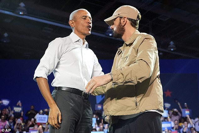 At a campaign rally in Detroit, Eminem subtly attacked Donald Trump and expressed support for Kamala Harris before introducing Barack Obama.