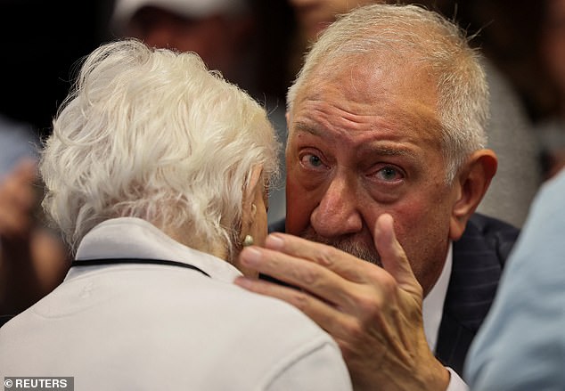 Pictured: Mark Geragos, defense attorney for Erik and Lyle Menendez, speaks with Joan Andersen VanderMolen, sister of Kitty Menendez.