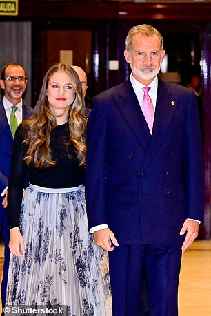 Felipe posed with his eldest daughter Leonor