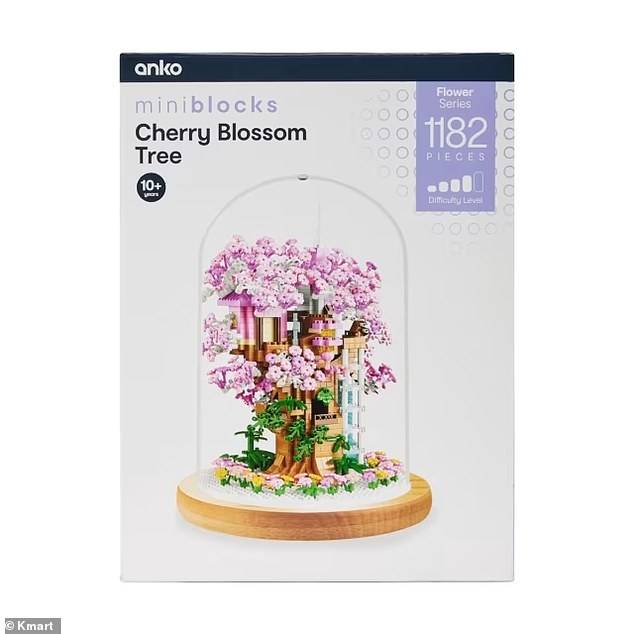 With this wonderful purchase, your child (and maybe even yourself) will build a beautiful piece of floral decoration in the shape of a cherry blossom.