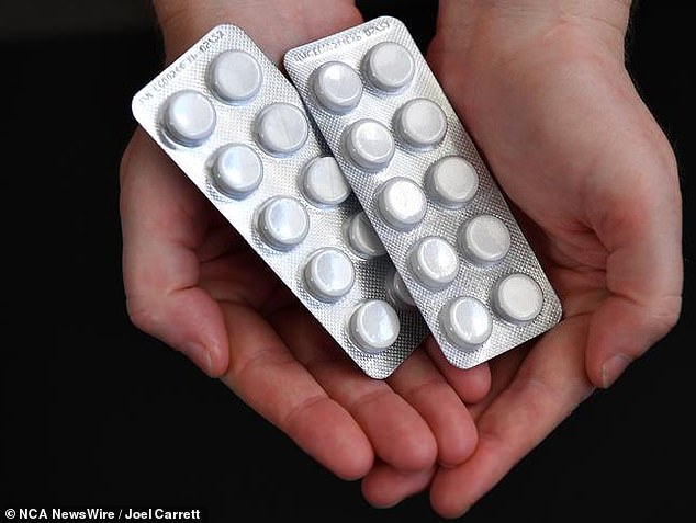 In pharmacies without the supervision of a pharmacist, the container size will drop from 100 tablets or capsules to 50