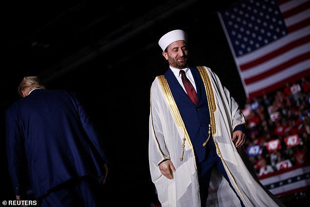 1729978194 55 Trump gets huge boost from Muslim leaders in bid to