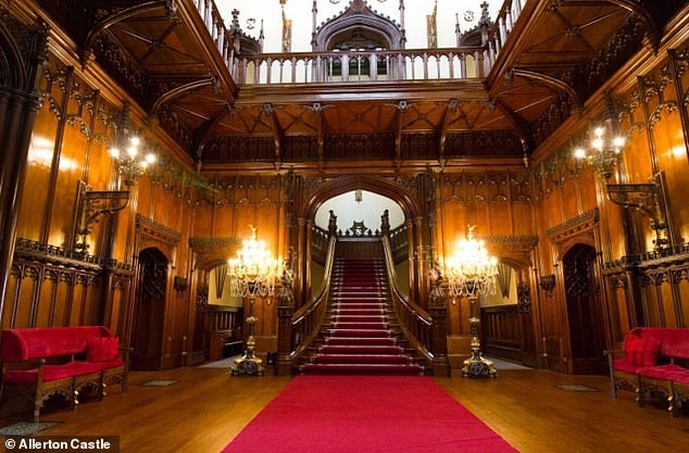 Ghostly footsteps are heard in the servants' quarters, lights flicker on and off and the faces of former residents, such as the Grand Duke of York, have been seen from the ballroom window.