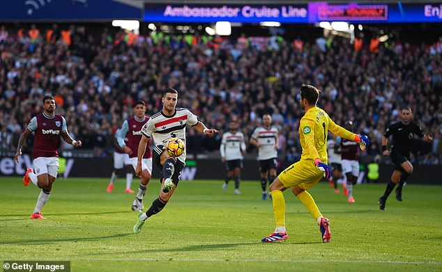 Diogo Dalot wasted United's best chance after passing the ball past Fabianski