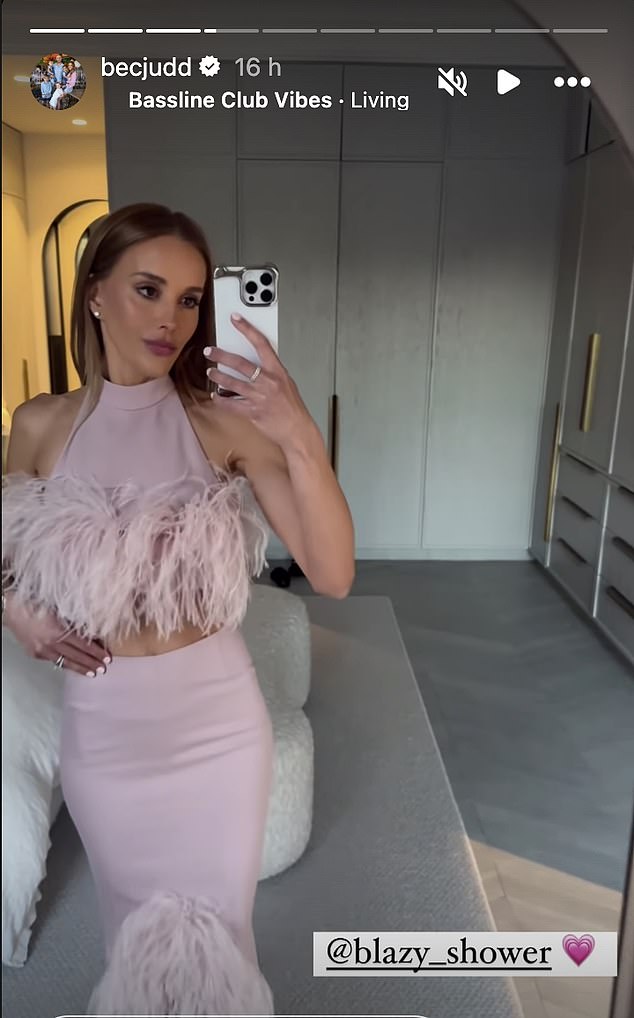 After enjoying her meal, Bec took to Instagram to show off her slim figure in a crop top and pink skirt.