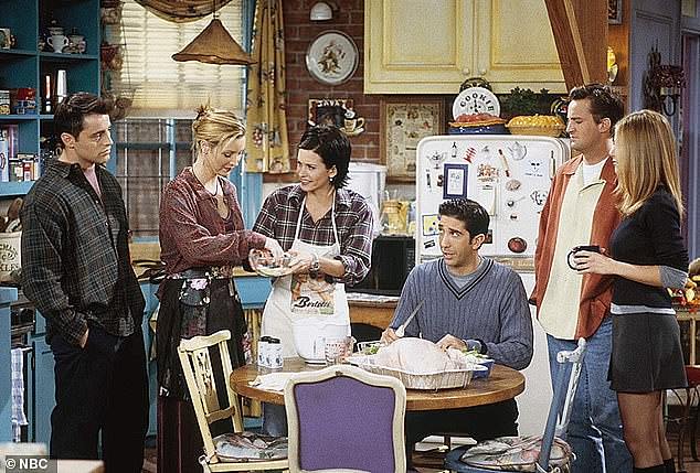 Matthew Perry played Chandler Bing in the hit comedy Friends. (Pictured: the cast on set)