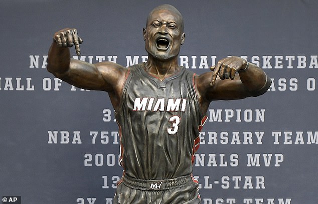 Fans burned the sculpture for not looking like the three-time champion it was meant to honor.