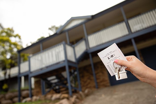 The winner revealed that she will buy a house with her winnings to be closer to her parents. 