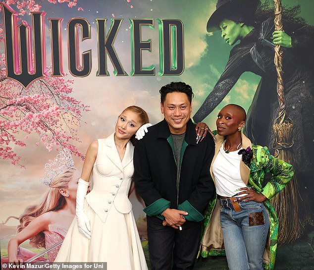 Ariana and Cynthia also posed with director John M. Chu.