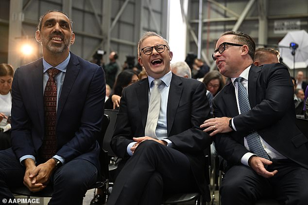 Albanese and Joyce also seemed to really enjoy each other's company at a Qantas event in August last year.