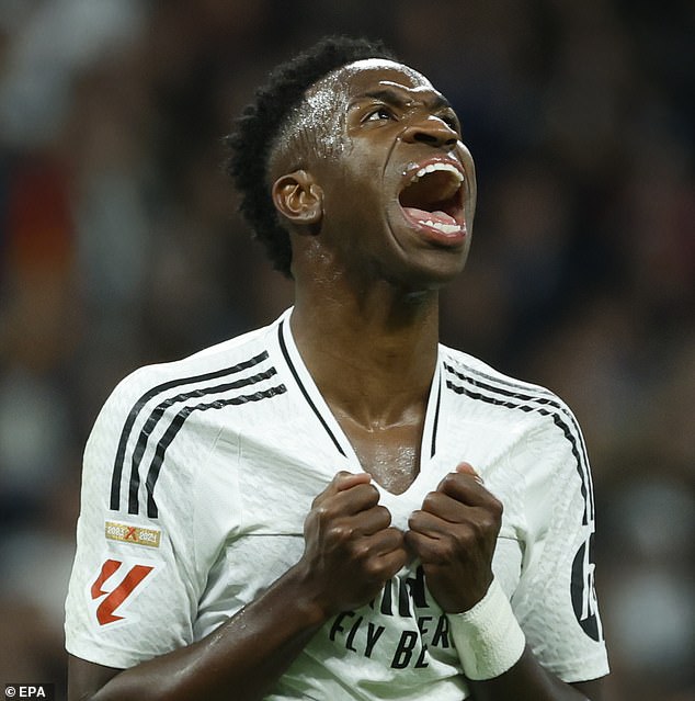 After it became known today that the jury had chosen the midfielder as this year's winner, Real Madrid and Vinicius Jr. decided to cancel their trip to the gala.