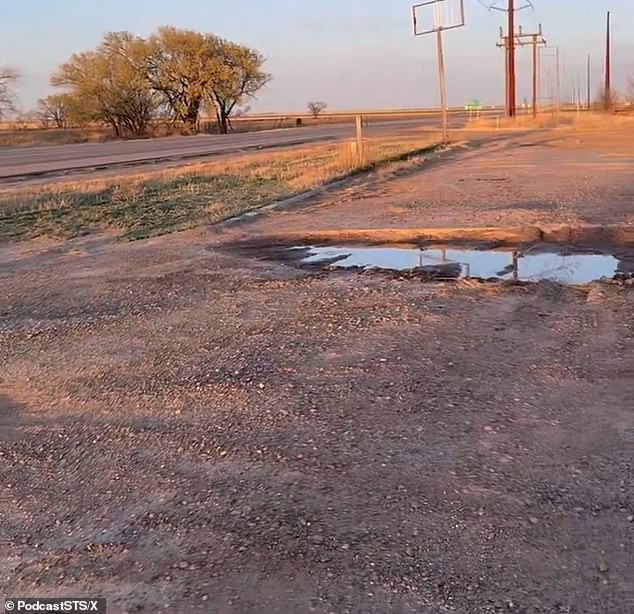 Multiple pools of blood were found near the vehicle in the desolate Oklahoma Territory. A hole filled with hay was also discovered near the car.