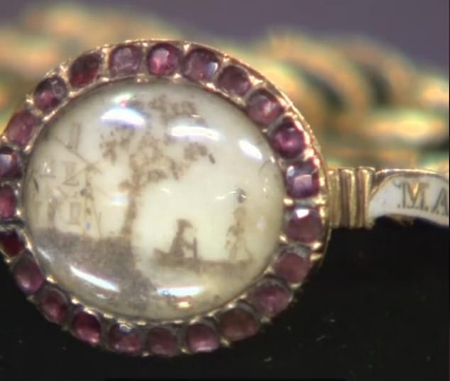 Families in the 18th century distributed among themselves an appropriate amount of gold mourning jewelry.