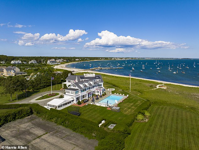 The luxurious property came on the market the day before Ethel Kennedy died, one of the last living links to the Camelot era of the Kennedy family dynasty. Ethel, widow of Robert F. Kennedy, resided in the family home until her unfortunate death.