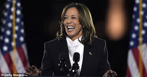 WASHINGTON, DC – OCTOBER 29: Democratic presidential candidate US Vice President Kamala Harris speaks during a campaign rally on the Ellipse on October 29, 2024 in Washington, DC. With a week left until Election Day, Harris turned it in "final argument," a speech in which he outlined his plan for America and urged voters to "turn the page" about the Republican presidential candidate, former US President Donald Trump. (Photo by Kent Nishimura/Getty Images) *** BESTPIX ***