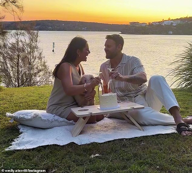 And on Monday, the 31-year-old personal trainer marked a major milestone when he took to Instagram to reveal the sex of his baby during an intimate picnic date.