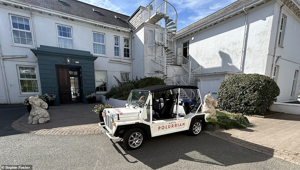 Island Suite guests can use the hotel's 'NoSmoke' electric stroller.