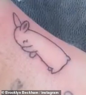 Earlier this year, Brooklyn paid tribute to another of Nicola's grandparents, this time her grandmother named Bunny with a line drawing of a rabbit.