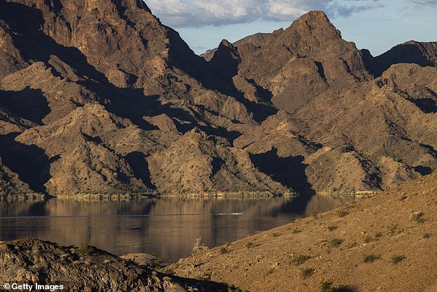 Against the austere backdrop of Lake Havasu, the relocated London Bridge has stood out since its reopening in 1971.