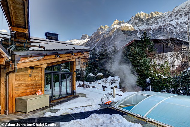 Outside, there is a private heated pool, jacuzzi, champagne gondola and more.