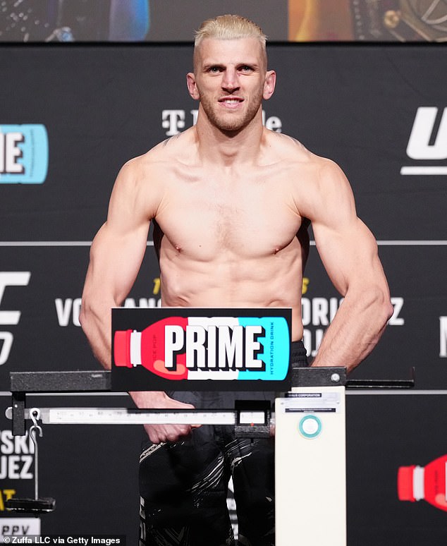 UFC star Dan Hooker (pictured) wrote 