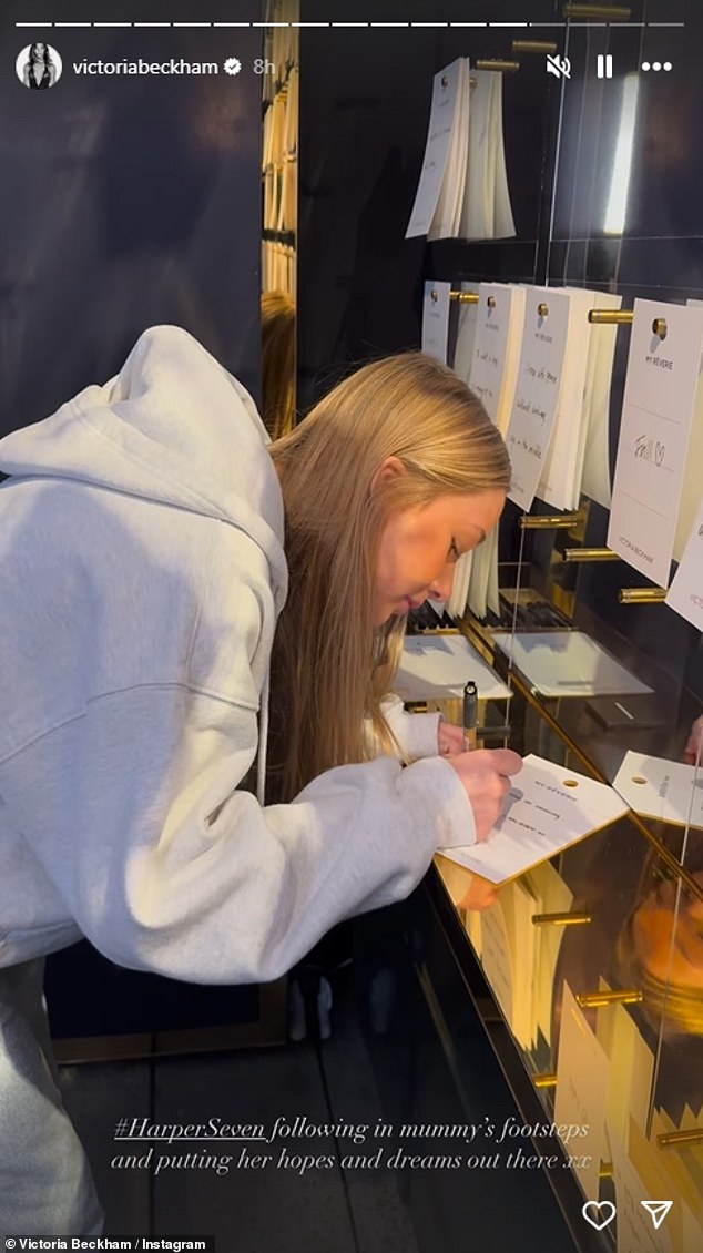 At Victoria's launch party for her latest Reverie perfume in New York, Harper headed to the sensory-immersive exhibit to write down her dreams and put them on a wall.