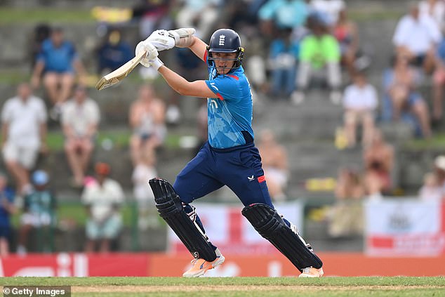 Sam Curran, who made 37, was one of only three England batsmen to top 20.