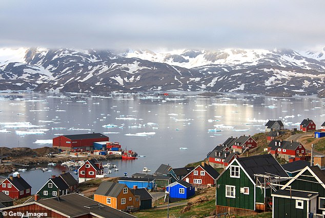 In the photo: Tasiilaq, East Greenland. The city has just under 2,000 inhabitants.